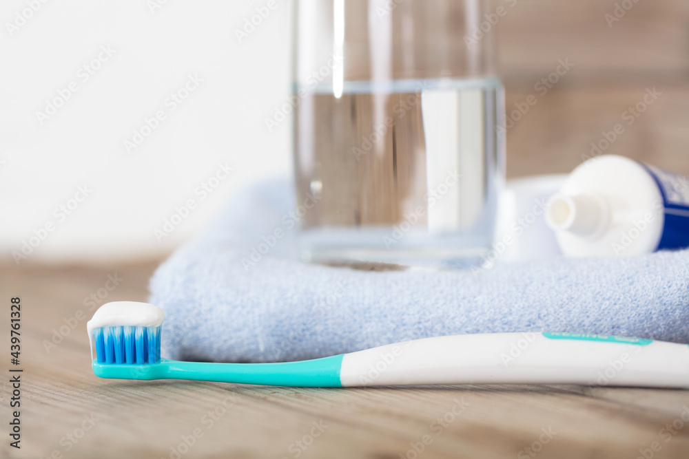 Prepare to brush your teeth in the morning Prepare to brush your teeth in the morning
