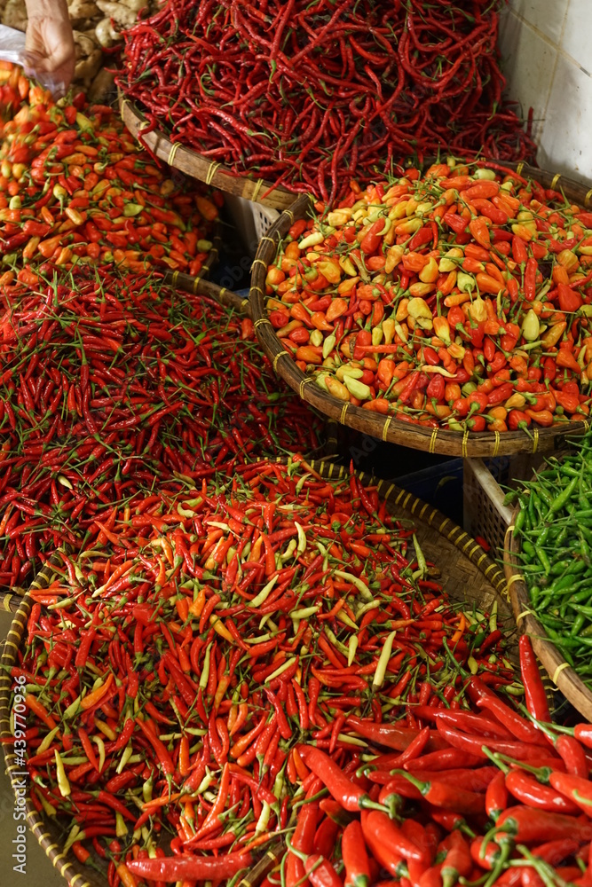 Naklejka premium Chili pepper on a local market