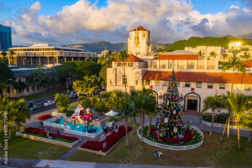 Honolulu Hale at Christmas with Santa and Misses Clause and giant Christmas tree 
