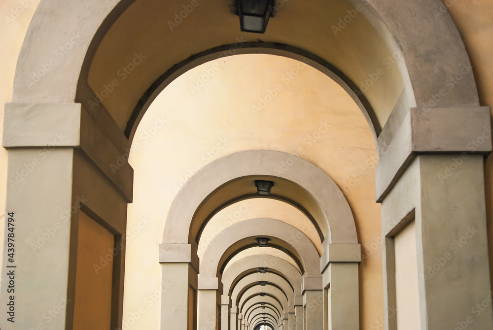 Fototapeta premium Corridor with arcades in Florence