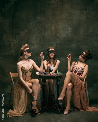 Картината върху платно Pretty women in vintage 20s dresses