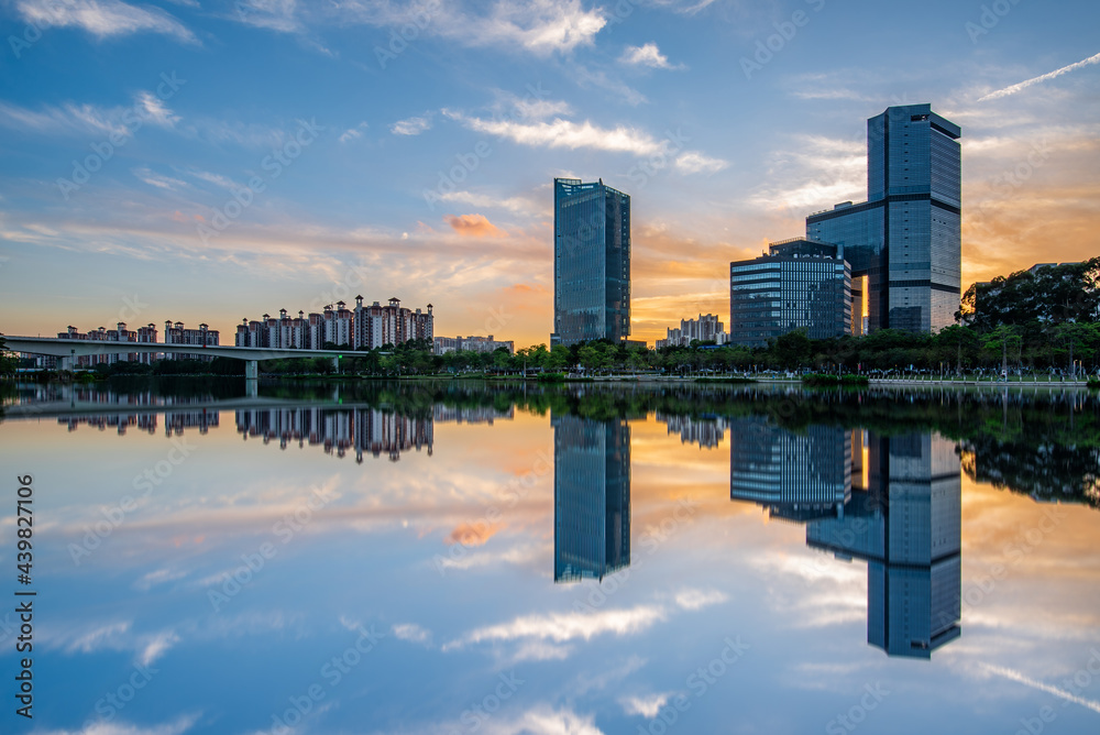 Fototapeta premium Sunset scenery of Nansha city, Guangzhou, China