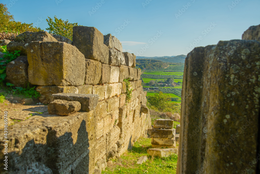 apollonia-albania-view-of-the-ancient-city-of-apollonia-and-the