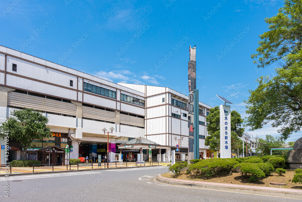 新木場駅前の風景 StockFoto Adobe Stock