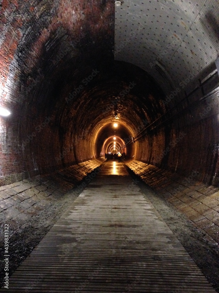 Obraz premium 湊川隧道