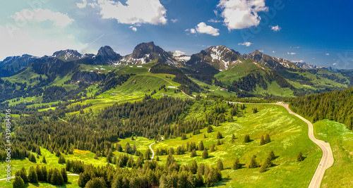 Luftaufnahme vom Gantrisch (Gurnigel) Schweiz Juni 2021 