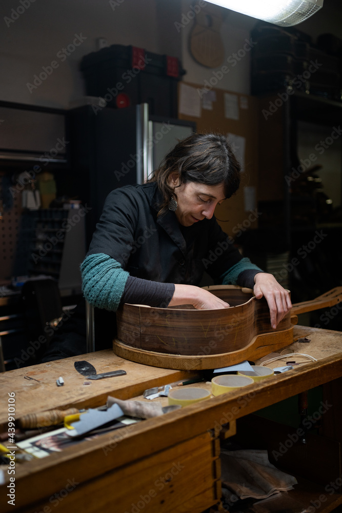 Guitar Atelier Luthier Studio.
Guitar Atelier Luthier Studio.