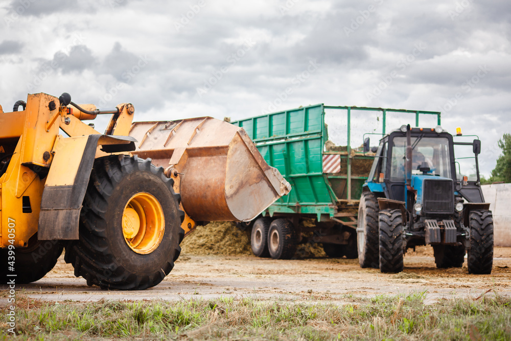 Agricultural machinery for harvesting silage. Agricultural machinery for harvesting silage.