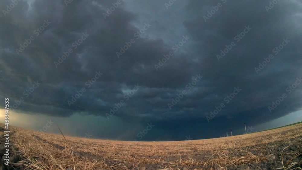 Large, powerful tornadic supercell storm moving over the Great Plains ...