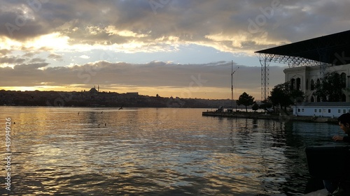 Sunset in Istanbul © MehmetYunus