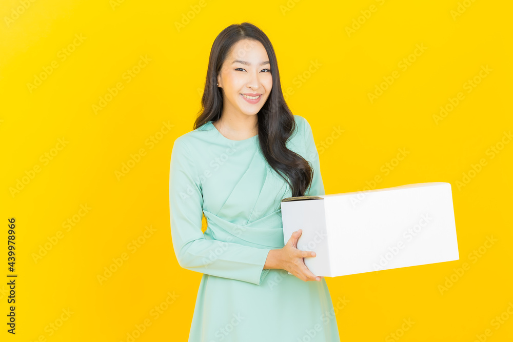 Portrait beautiful young asian woman with box ready for shipping Portrait beautiful young asian woman with box ready for shipping