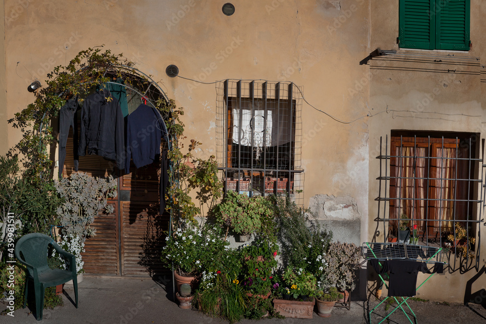 'Coziness': A household patio in Siena, Italy