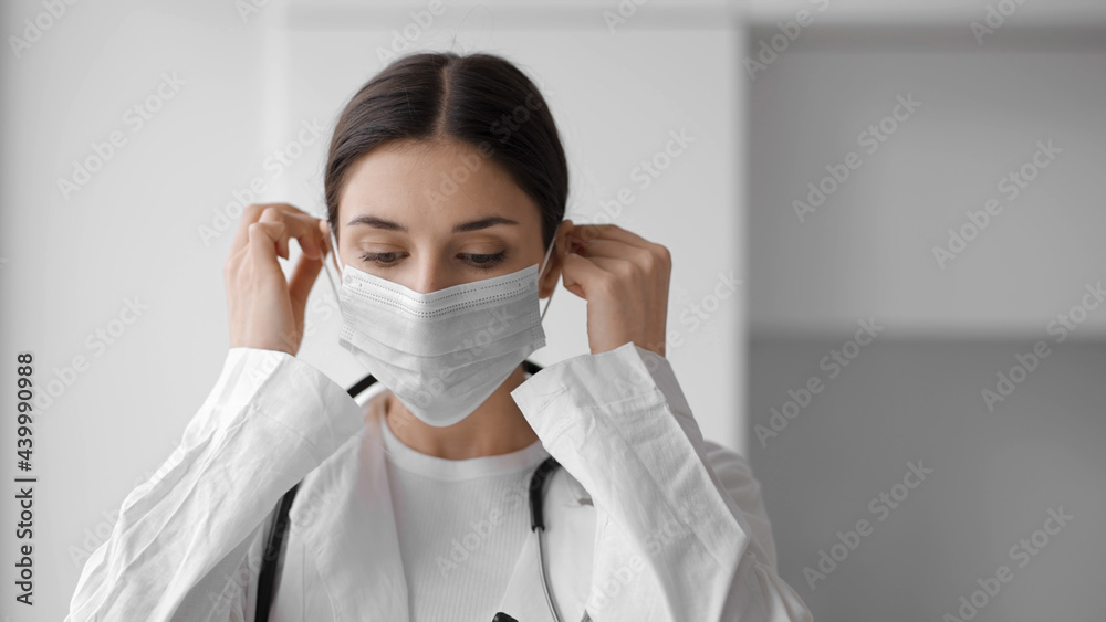 Doctor woman face medical mask