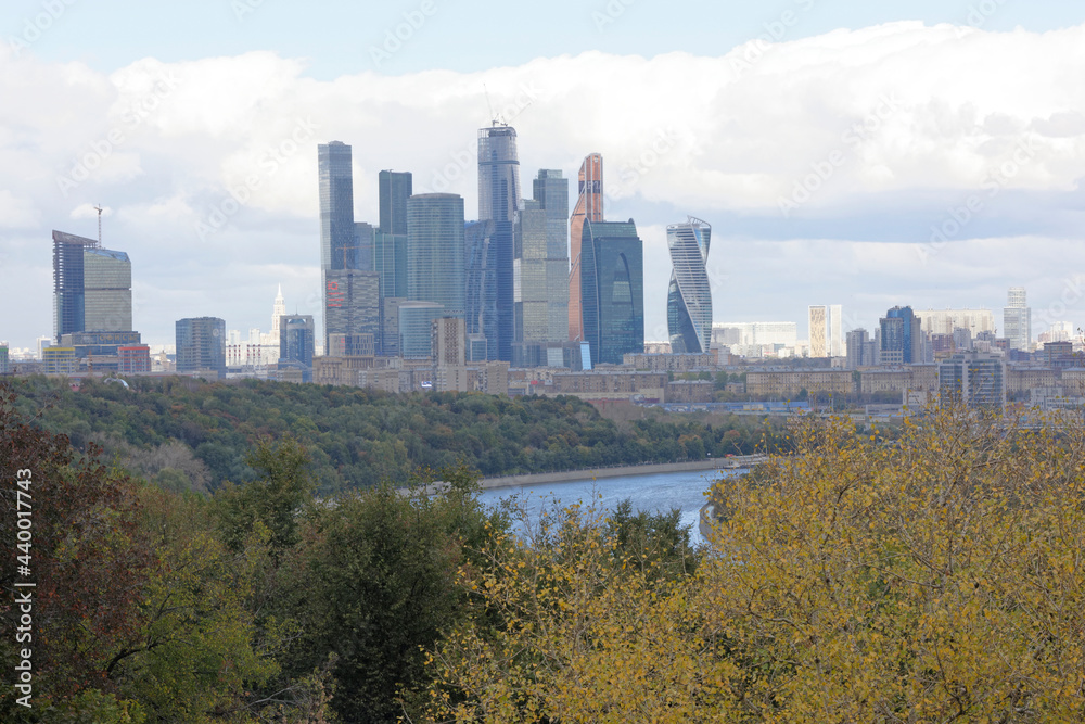 Obraz premium View from Vorobyovy Hills on the Moscow-City