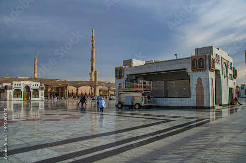 Beautiful daytime shots of Masjid al Nabawi  photo