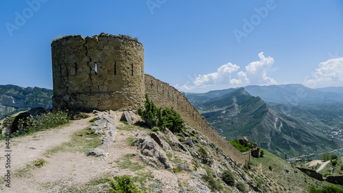 Obraz na płótnie Gunibsky fortress. Protective wall and gates of Gunib. Russia, Republic of Dagestan. w salonie