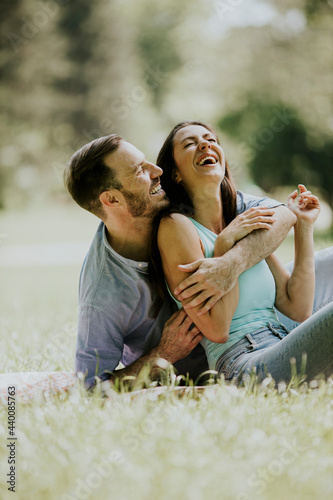 Affectionate young couple s...