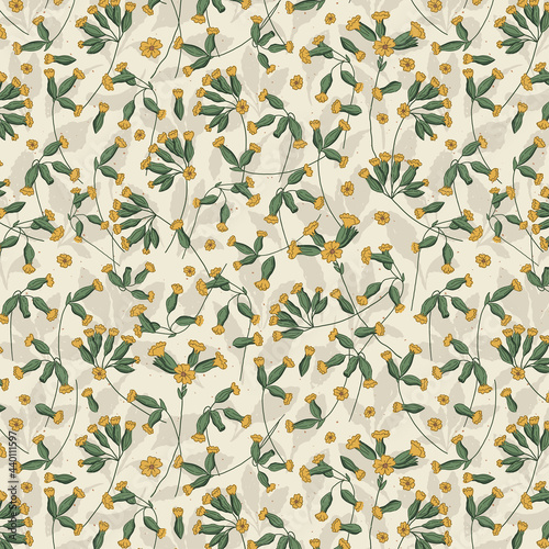 Canvas Print Herbal Flourish Pattern with Yellow Cowslip Flowers