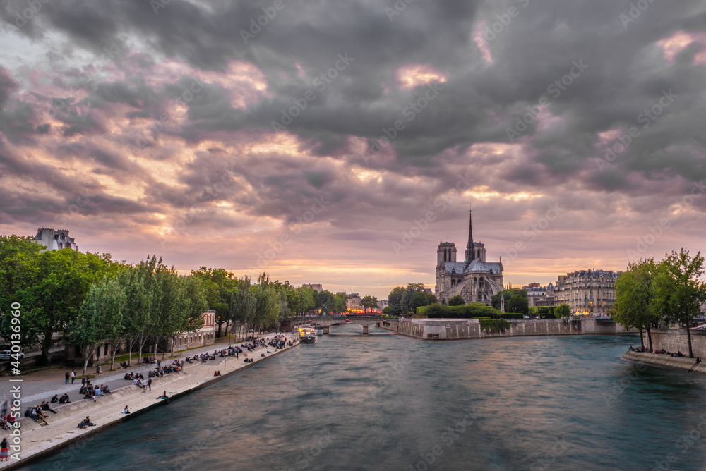 Fototapeta premium Paris Sunset