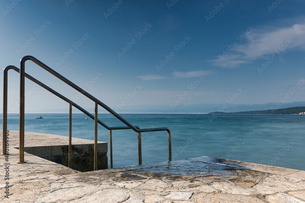 Stairway to the ocean pool