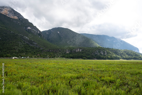 Natural planice y cerros © Pablo