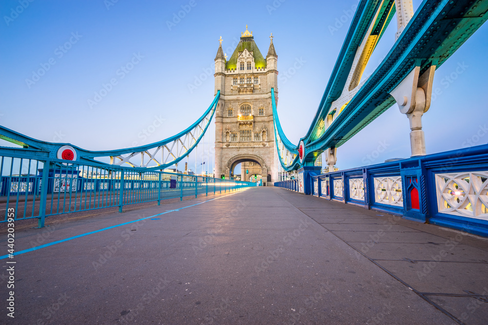 Obraz premium Tower Bridge viewed in the morning in London. England
