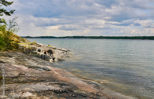 Fototapeta Naklejka Na Ścianę i Meble -  Rugged island in the Finnish archipelago in summer