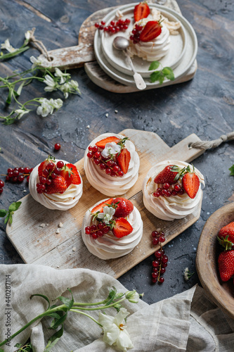 Dessert meringue with berries