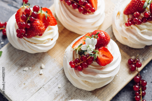 Dessert meringue with berries