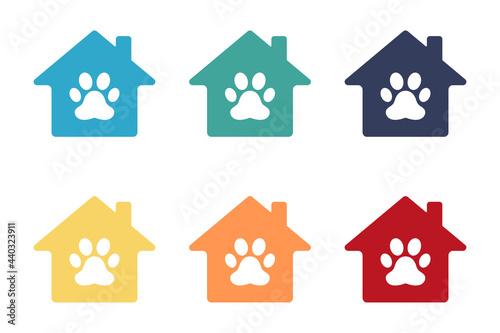 Animal paw icons set. Flat design. Vector illustration.