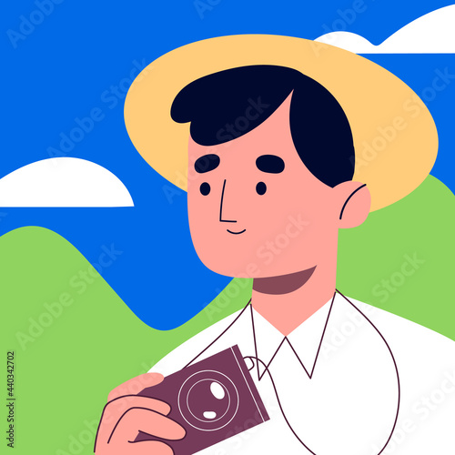 Personaje contento con una cámara en la mano. Concepto de turista. Turismo interno. Vacaciones. Viaje.