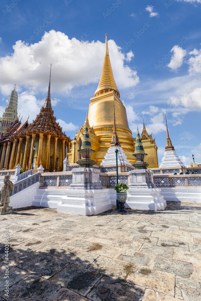 Fototapeta premium Temple of the Emerald Buddha or Wat Phra Kaew temple, Bangkok
