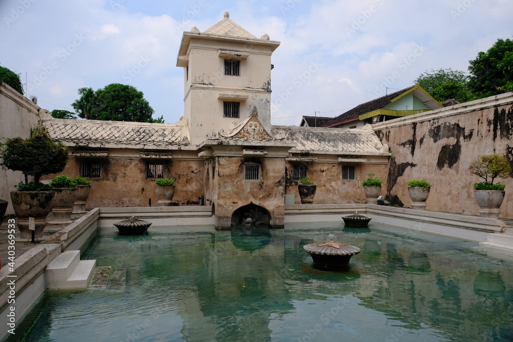 Fototapeta premium Indonesia Yogyakarta - Tamansari Water Castle - Taman Sari - Segaran lake area