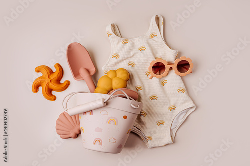 Canvas Print Top view of beach summer accessories for children