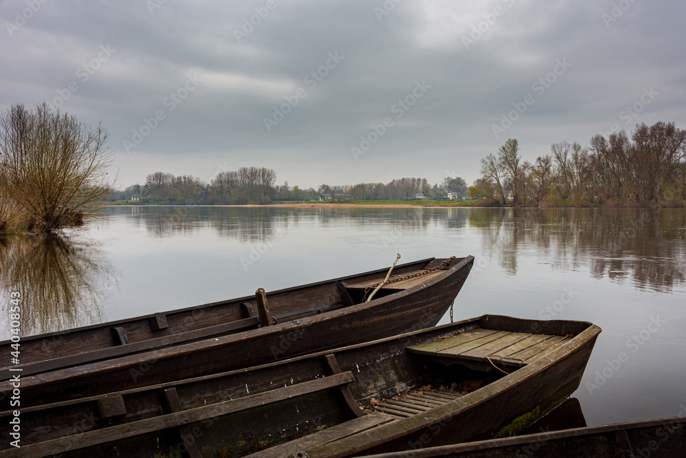 Obraz premium Barques sur la loir