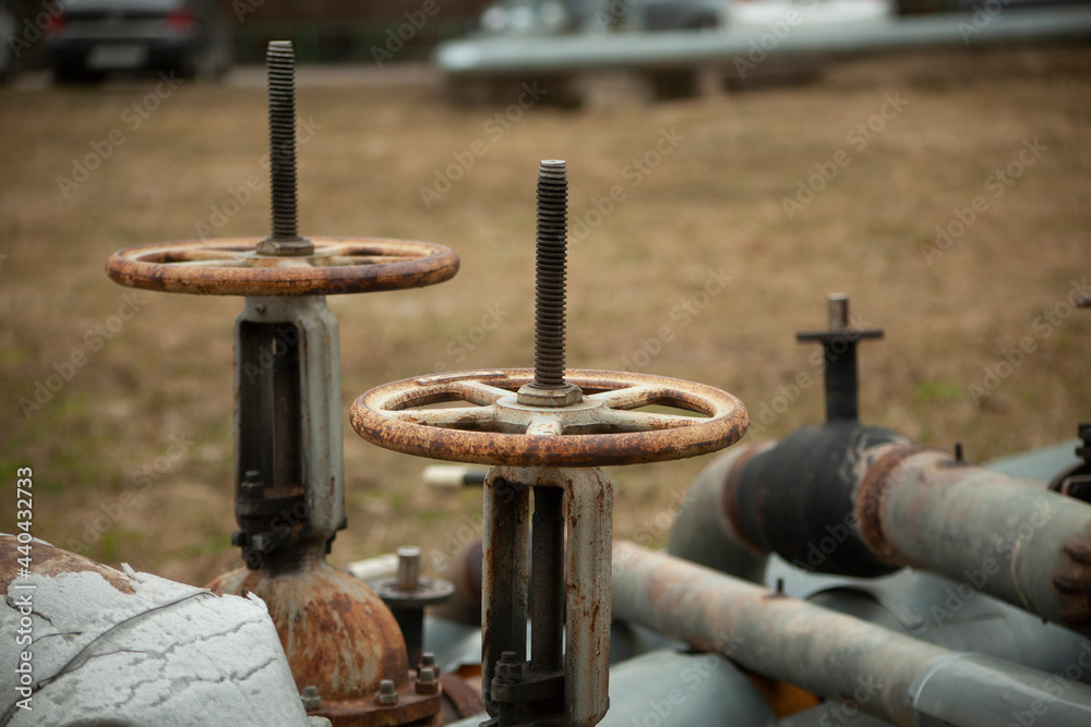 The valves are pressure adjustments in the pipes. The valves are pressure adjustments in the pipes.