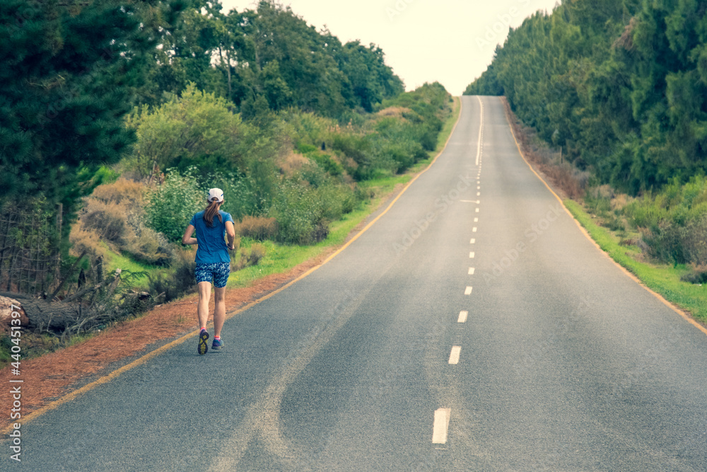 femail trail runner training