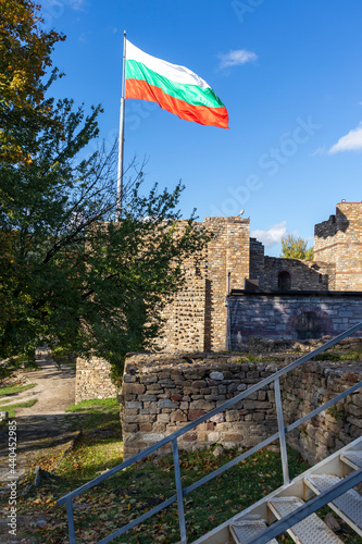фотографія Ruins of medieval stronghold Tsarevets, Veliko Tarnovo, Bulgaria