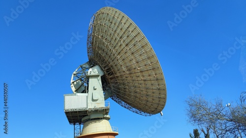 A large OTC radio antenna/dish, no longer in use, previously part of the space programme from the 60s and 70s including the US moon landing. 
