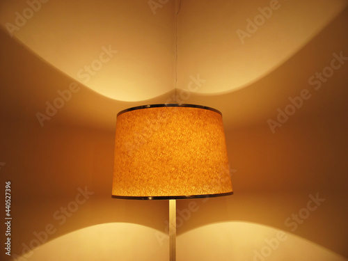 Wallpaper Mural Abat jour light pattern on a living room corner wall Torontodigital.ca