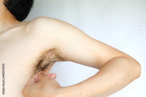 男性の腋毛 photo