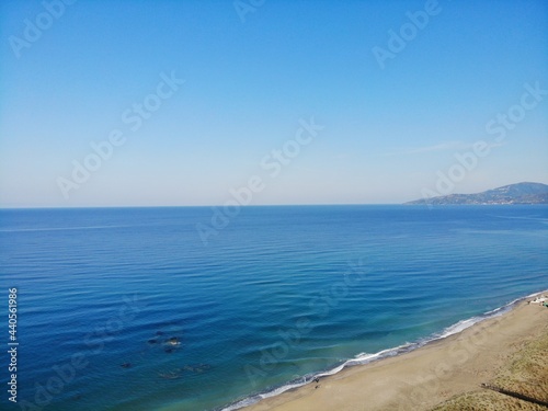 Drohnenaufnahme-Strand in Italien