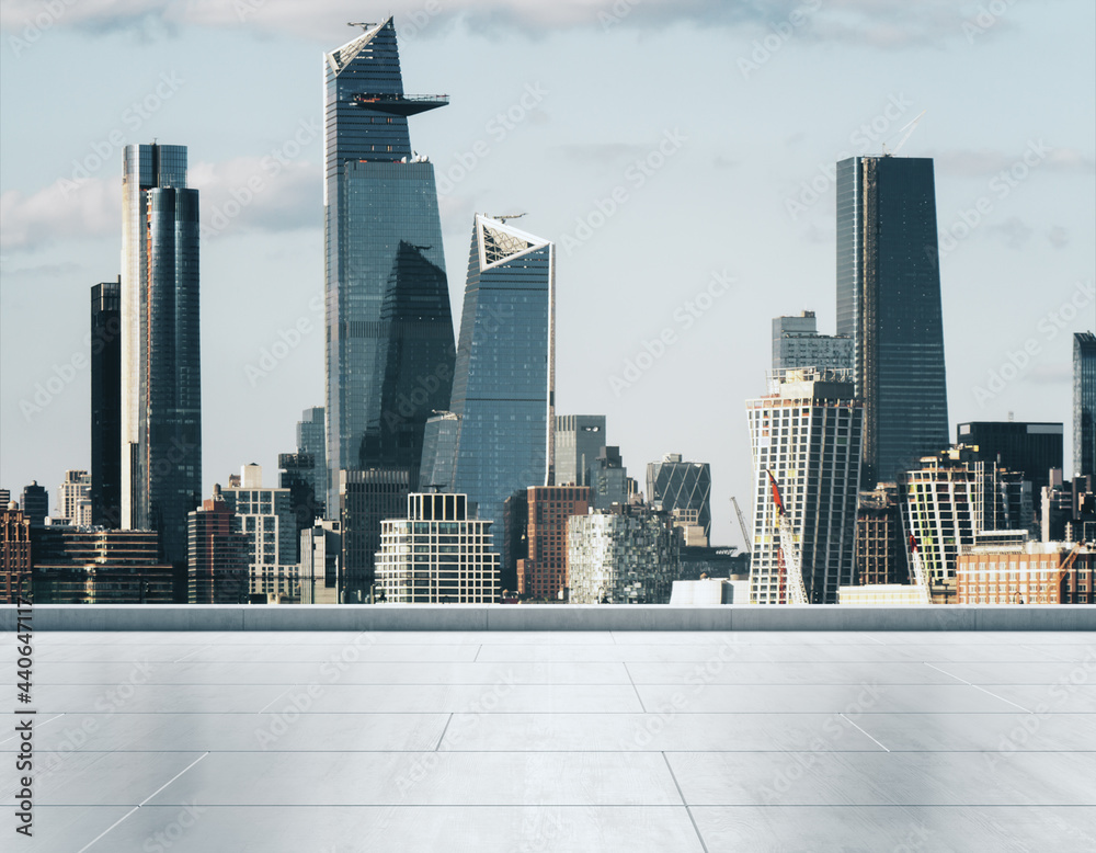 Empty concrete rooftop on the background of a beautiful New York city ...