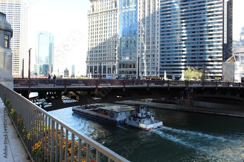 downtown bridge in chicago
