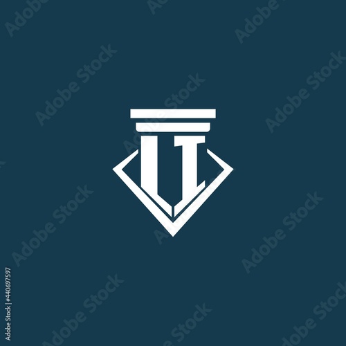 LI initial monogram logo for law firm, lawyer or advocate with pillar icon design