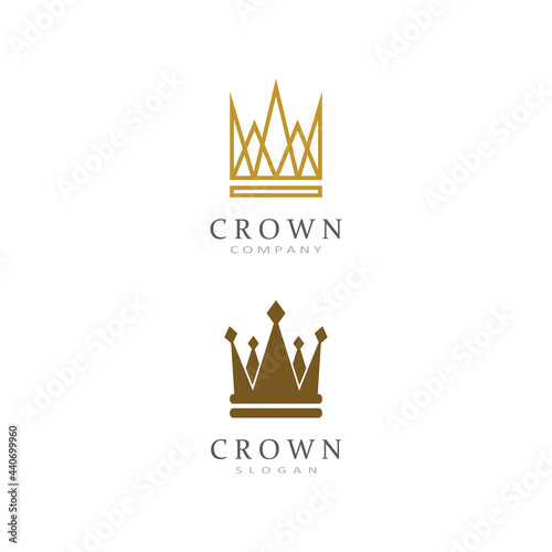 Crown Logo Template vector icon illustration design