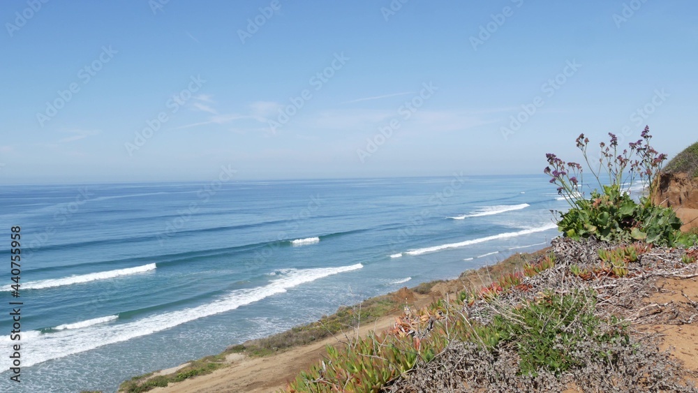 Seascape vista point, viewpoint in Del Mar near Torrey Pines, California coast USA. Frome above panoramic ocean tide, blue sea waves, steep eroded cliff. Coastline overlook, shoreline high angle view