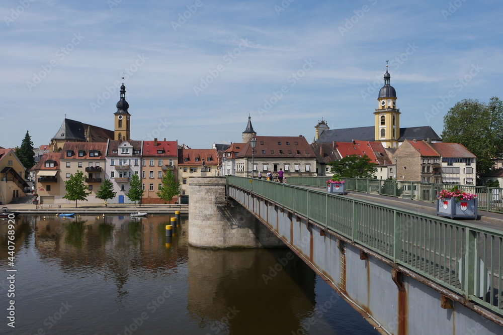 Mainbrücke Kitzingen und Kirchtürme