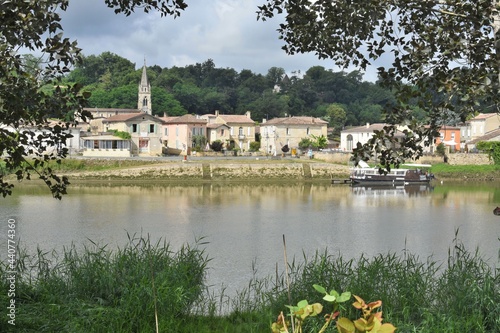 Cabara au bord de la Dordogne. Gironde, France