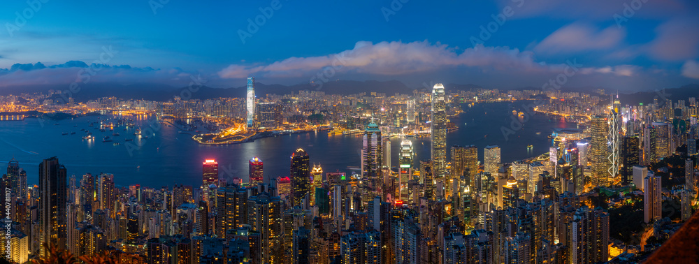 Fototapeta premium Hong Kong Victoria Harbour at Night